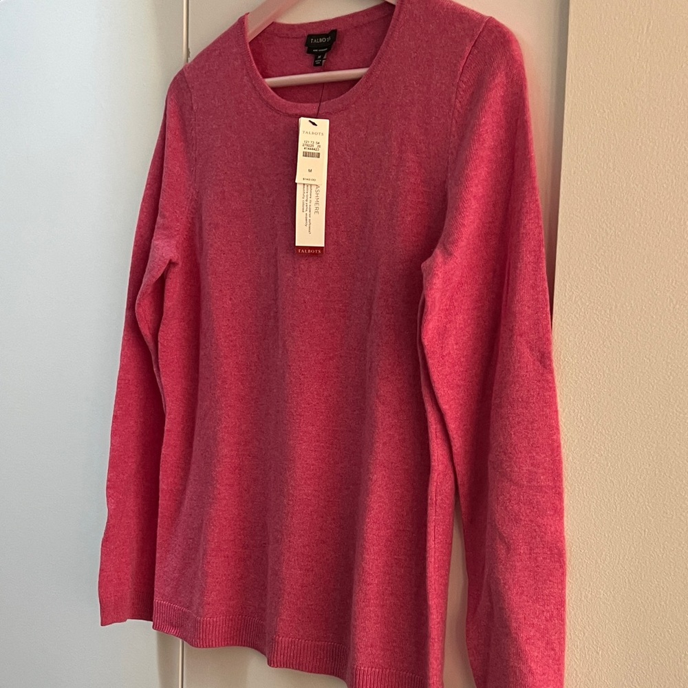 Talbots Fuchsia Long Sleeve sweater. Sizw M.  PTP 18